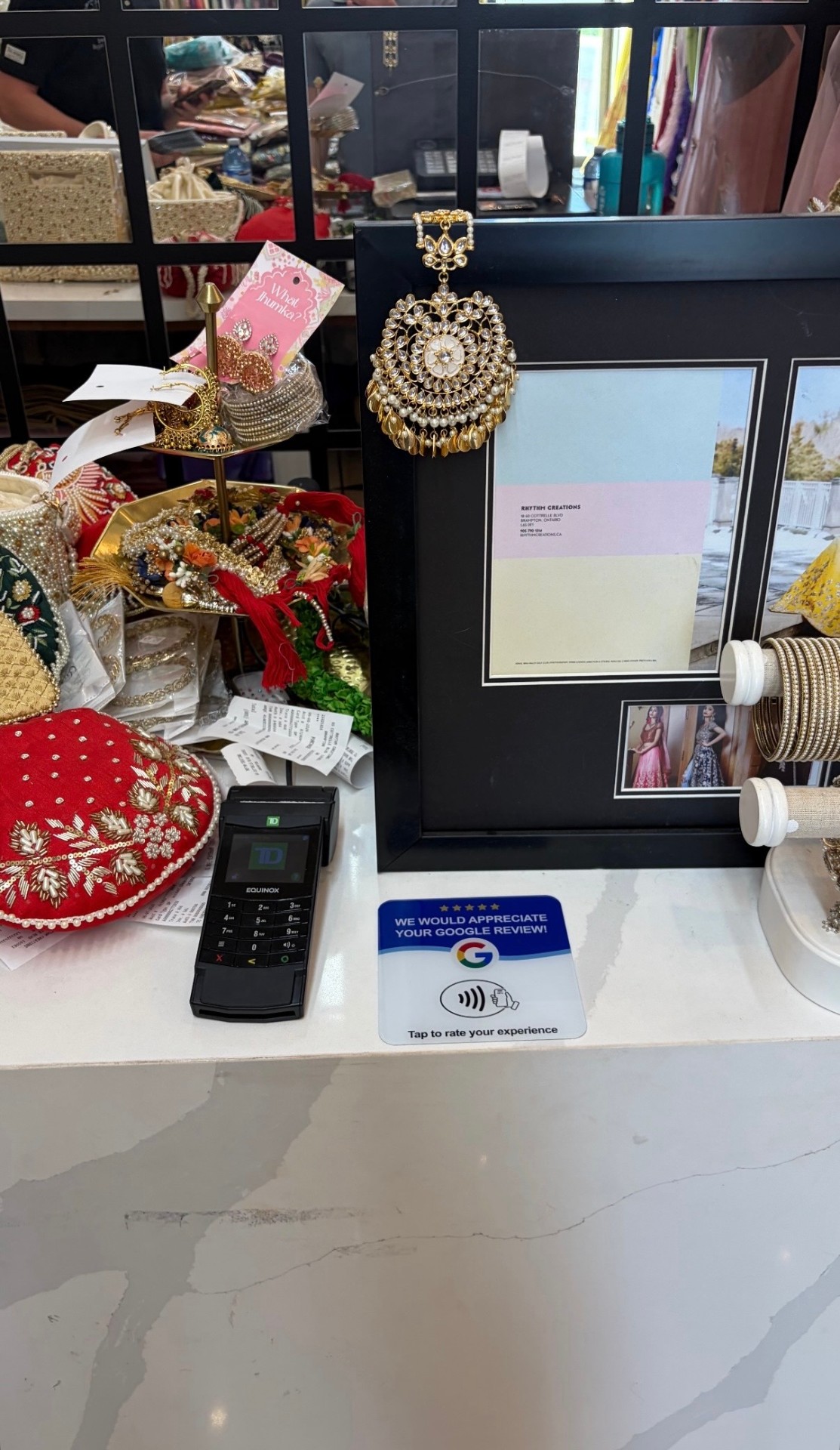 Review Card im Einsatz – Boutique · Zahlterminal